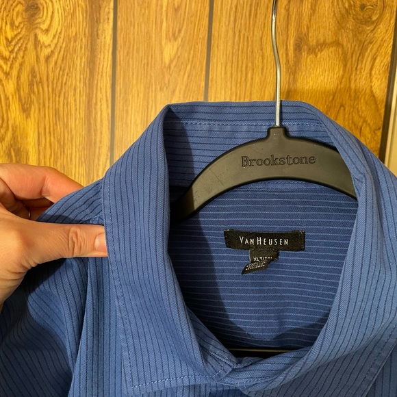 Men’s Van Heusen button up dress shirt. XLT, tall, blue pin stripe. - Picture 4 of 9